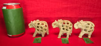 Image 1 of Éléphant vintage sculptée à la main en stéatite, avec bébé à l'intérieur - Lot de 3 #2