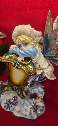 Image 3 of Biblot Féé Ange en ceramique et ailes en plastique