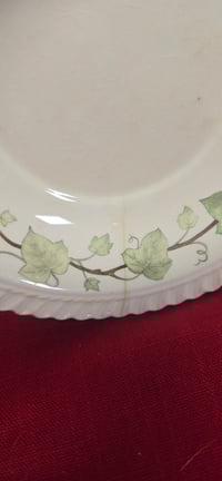 Image 5 of Sucrier en porcelaine motif lierre – Avec couvercle et assiette assortie Royal Gadroon