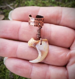 Image of Bobcat Claw Ear Cuff