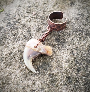 Image of Bobcat Claw Ear Cuff