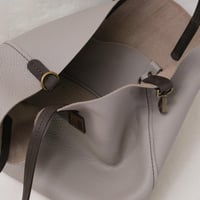 Image 7 of Slouchy Wide Tote medium in pebbled gray