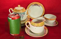 Image 1 of Sucrier et Pot à lait, Tasse et petites assiètes (pièce unique)
