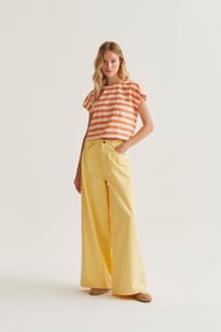 Image 5 of Pantalón wide leg amarillo