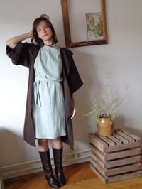 Image 3 of cotton muslin / double gauze DRESS // sleeveless, with belt