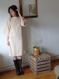 Image 5 of cotton muslin / double gauze DRESS // short sleeves