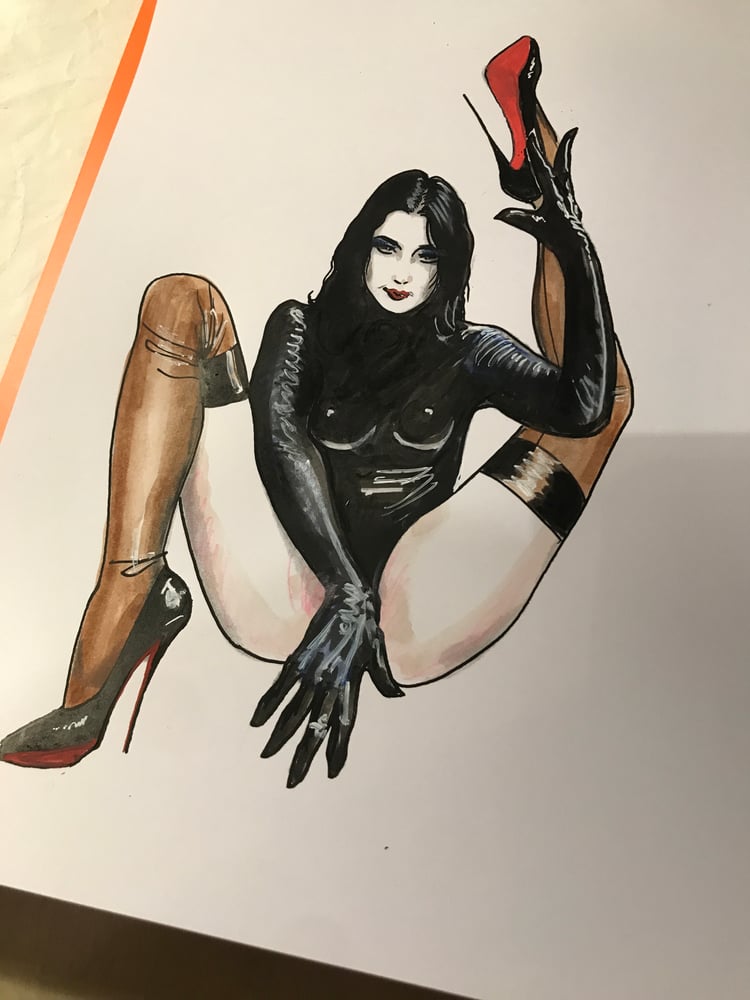 Image of RXdheadfairy in high heels 