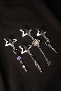 Image 1 of Star clips