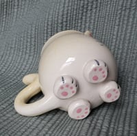 Image 2 of Innocent Cream Speckle Kitty Mug
