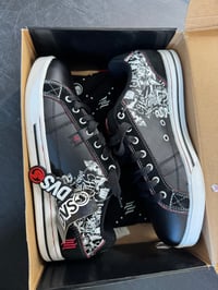 Image 9 of Vintage DVS Monument size 10