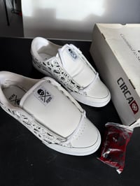 Image 5 of Circa Lopez size  12