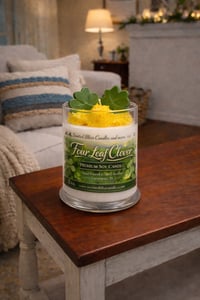 Four Leaf Clover Candke 