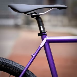 Image of DISPONIBLE - Distance Croix-Morand 2026 - Taille M - Violet Lakers