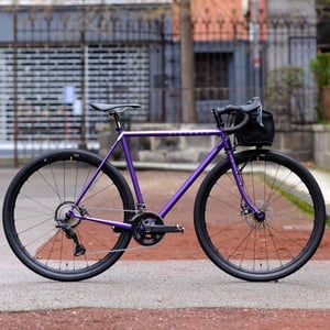 Image of DISPONIBLE - Distance Croix-Morand 2026 - Taille M - Violet Lakers