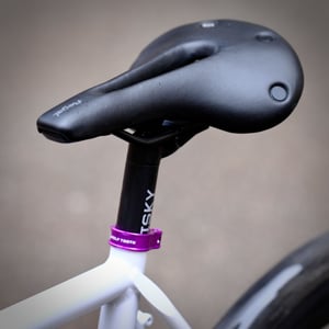 Image of DISPONIBLE - Distance Croix-Morand 2026 - Taille M - blanc nacré