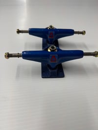 Image 1 of vintage Venture trucks 7.75 from ‘99