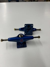 Image 3 of vintage Venture trucks 7.75 from ‘99