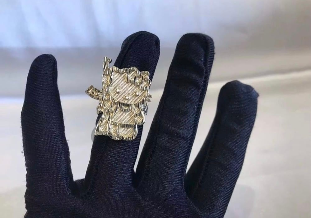 Image of Hello Kitty Rollie