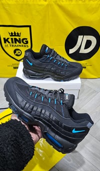 Image 20 of Mens Airmax 95s 