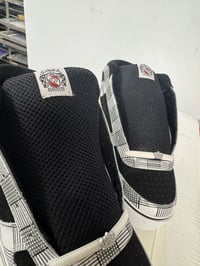 Image 6 of Vintage Circa 8 track size 11