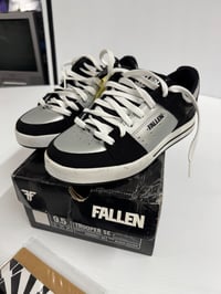 Image 6 of Vintage Fallen Trooper SE size 9.5