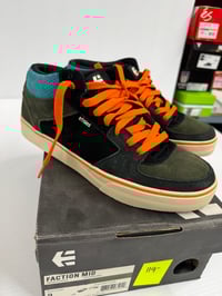 Image 4 of Vintage Etnies faction size 9