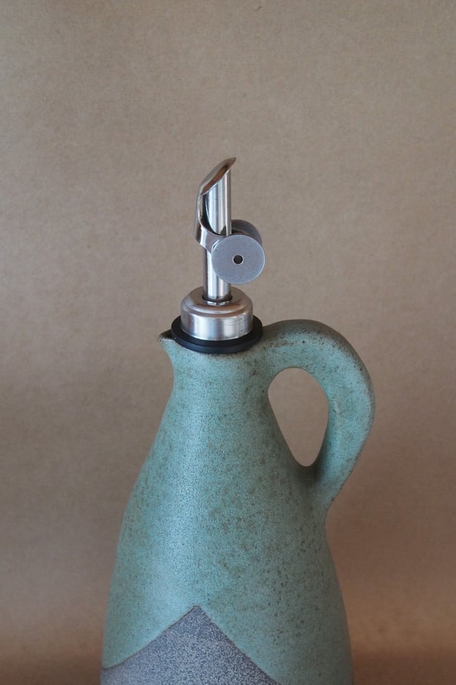 Image of Olive oil bottle - Pouriuri (two sizes)