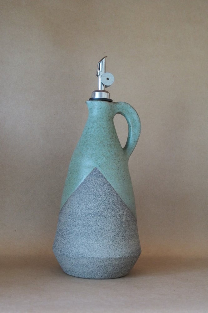 Image of Olive oil bottle - Pouriuri (two sizes)