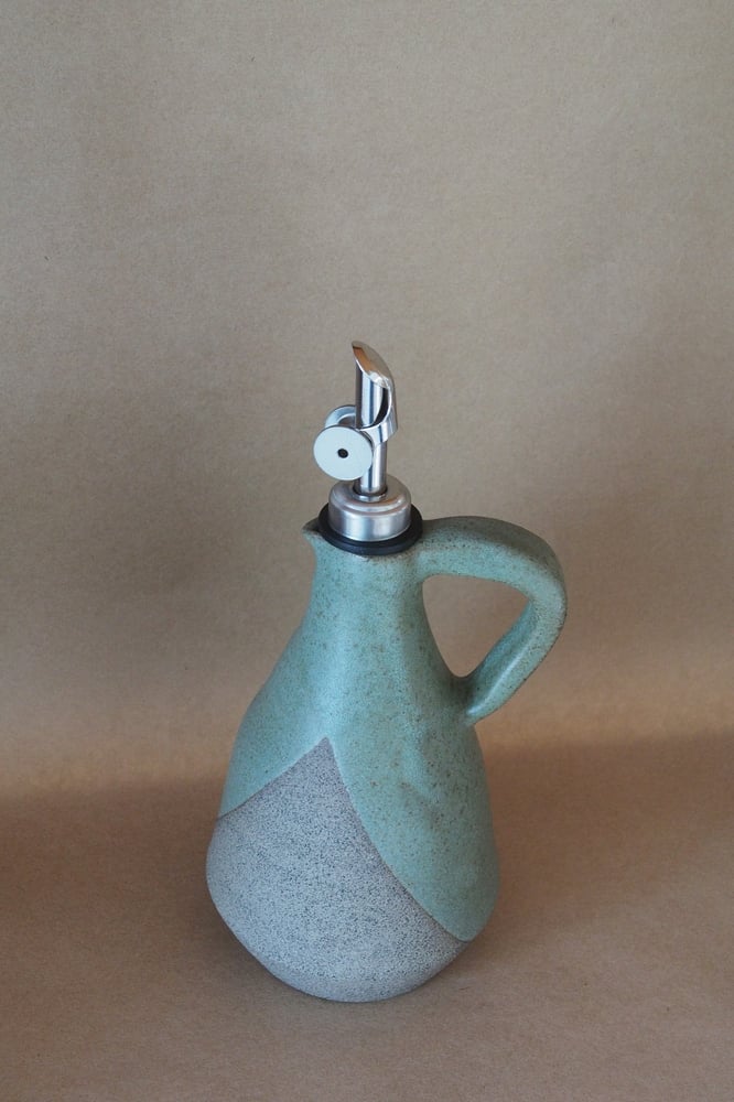 Image of Olive oil bottle - Pouriuri (two sizes)