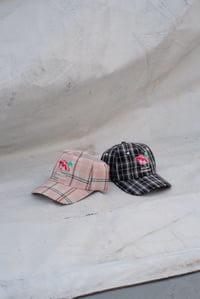 Image 4 of DEN SOUVENIR - Golden Triangle Cap (Black Plaid)