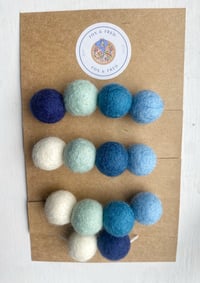 Image 1 of Felt Ball Garland - The Blues