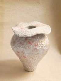 Image 4 of 'Affolante' vase