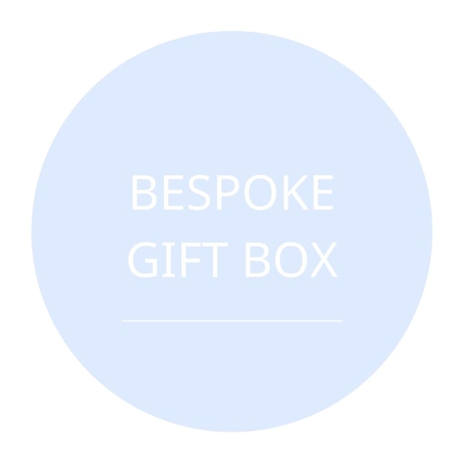 Bespoke Deluxe Giraffe Organic Baby Gift Box for Dale R