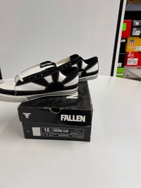 Image 2 of Vintage Fallen Rising Sun size 10
