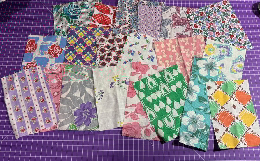 Image of 20 pieces of feedsack as shown 