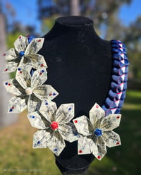 Image 2 of The Keali'i Lei