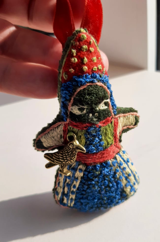 Frog spirit ~ Totem ~ embroidered figurine