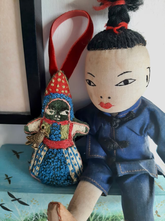 Frog spirit ~ Totem ~ embroidered figurine