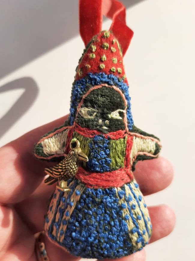 Frog spirit ~ Totem ~ embroidered figurine
