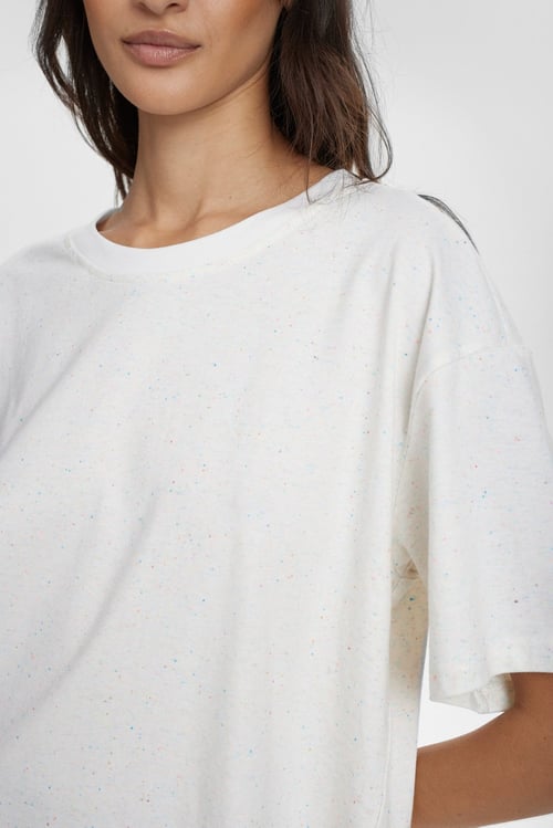 Image of 1-Camiseta Nuhuby Cloud Dancer 