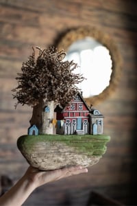 Image 1 of Tree House