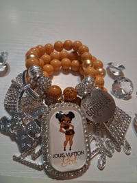 Image 2 of Lv girl