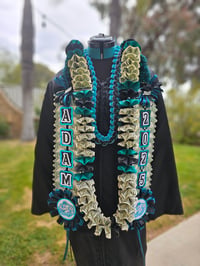 Image 4 of The Signature Money Plumeria Lei