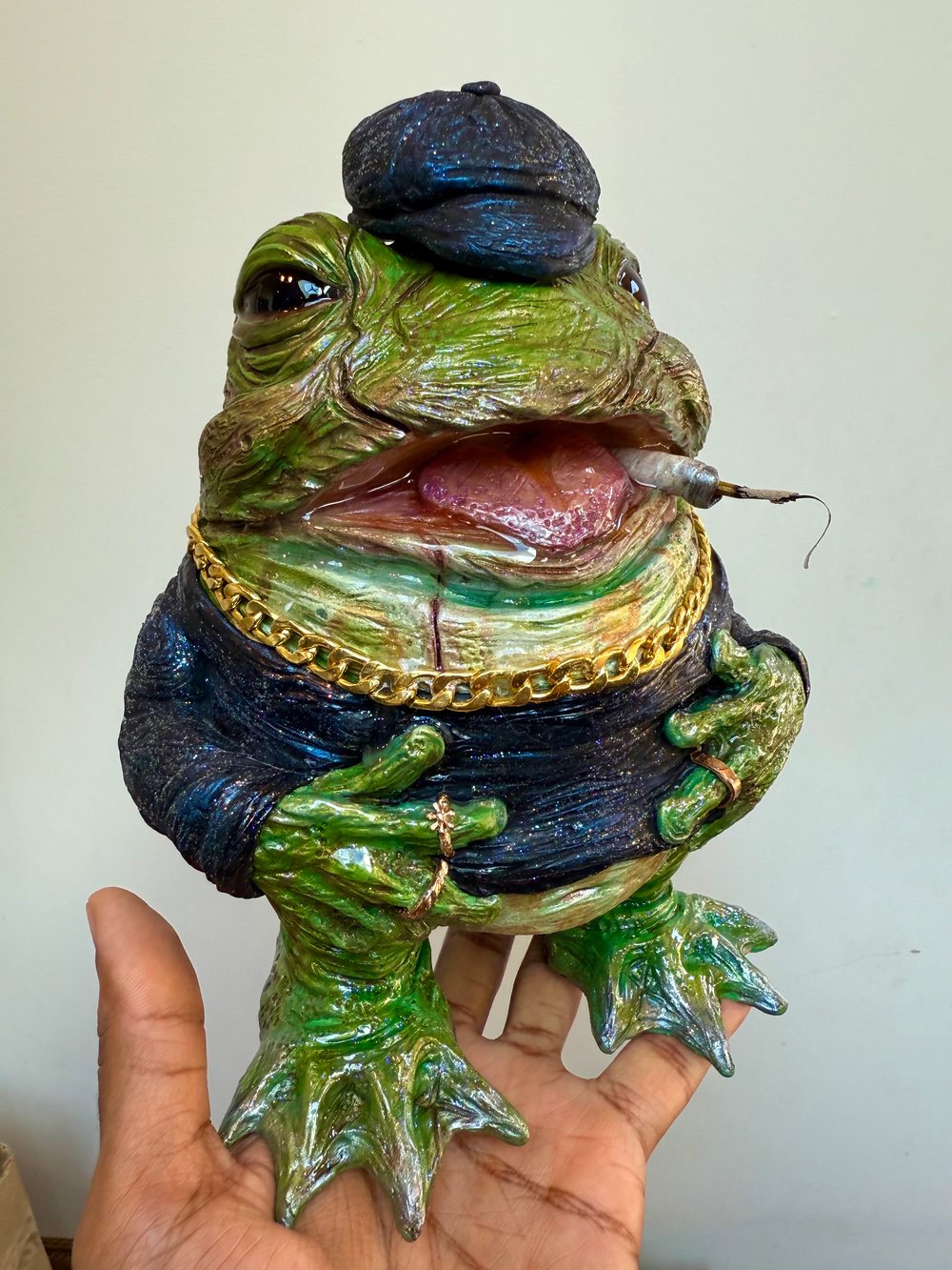 Viktar the frog sculpture 