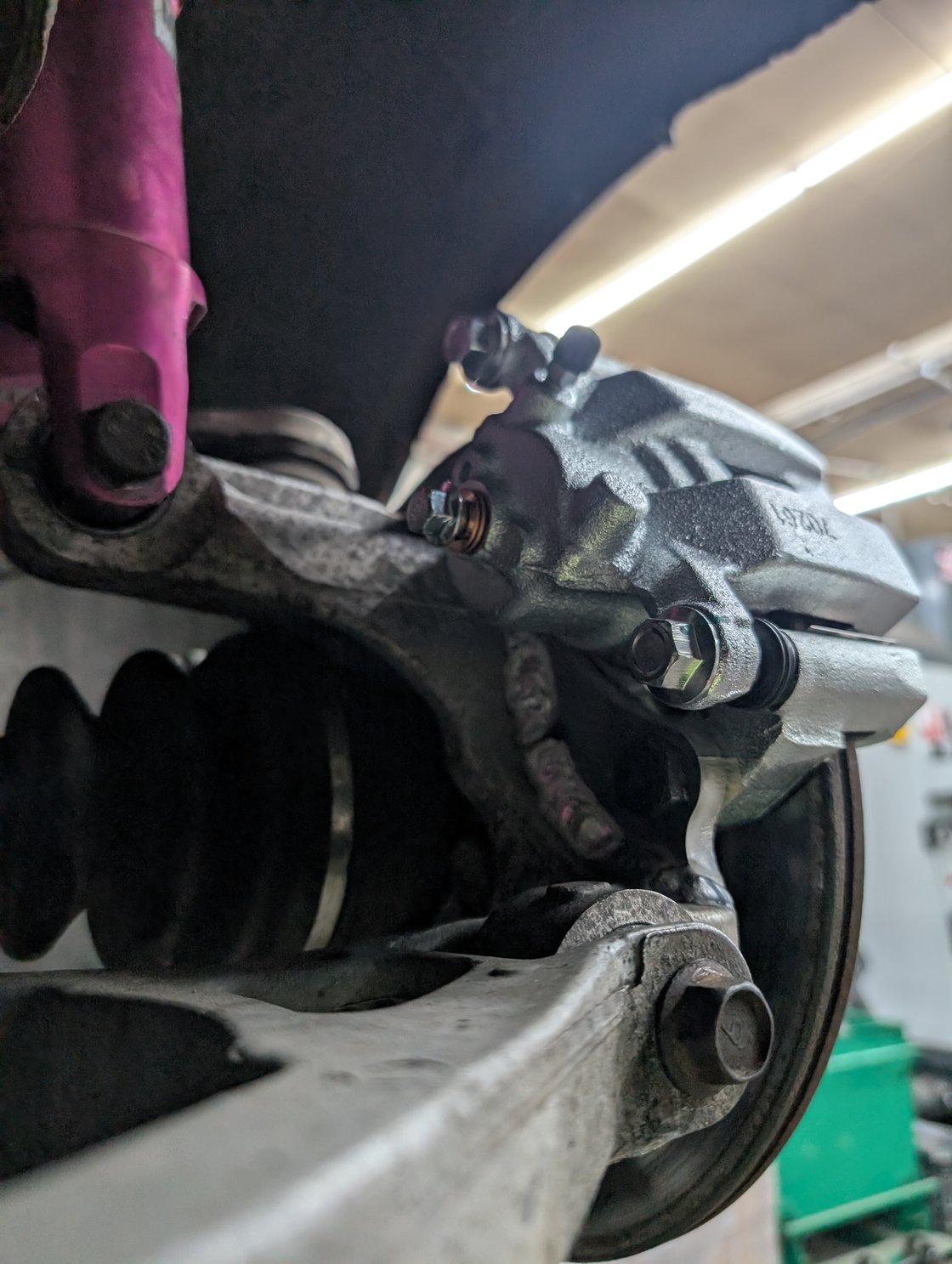 Image of 350z & G35 dual caliper service