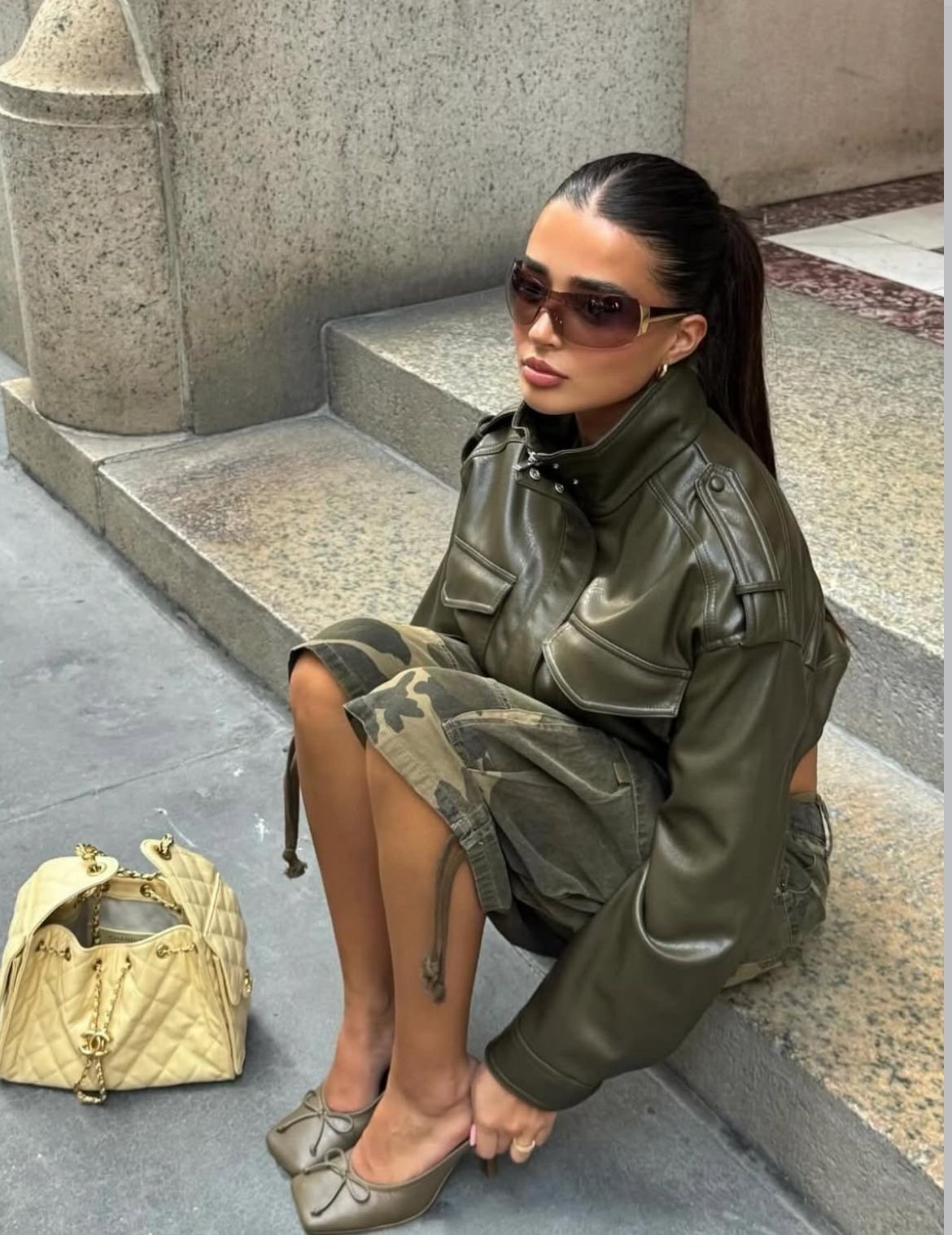 Image of 25 yellow bag