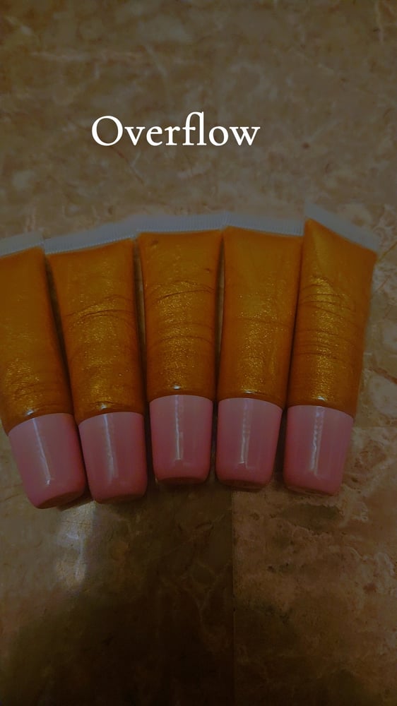 Image of Overflow (gold tone)