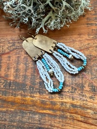 Image 11 of Peaces of Luanda in natural and blue beaded brass  n54