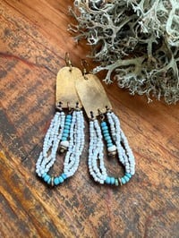 Image 18 of Peaces of Luanda in natural and blue beaded brass  n54