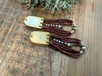 Image 10 of Peaces of Luanda in brownish red II. Beaded brass earrings n2